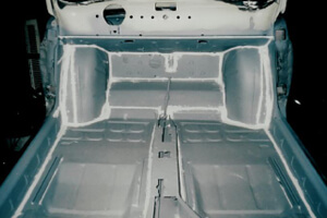 Eliminación de costuras de soldadura en el interior - Restauración Fiat 500