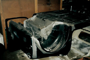 Aplicación de protector del chasis - Restauración Fiat 500